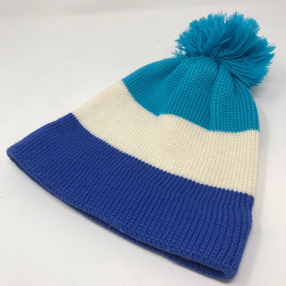 Smuggler Knitted Beanie with PomPom - Picture 6 of 9